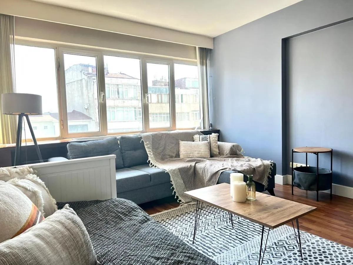 Wonder Homes - Cozy Flat In Tesvikiye-Nisantasi, 2Br, 9 Ppl Istanbul 0*,  Turkey